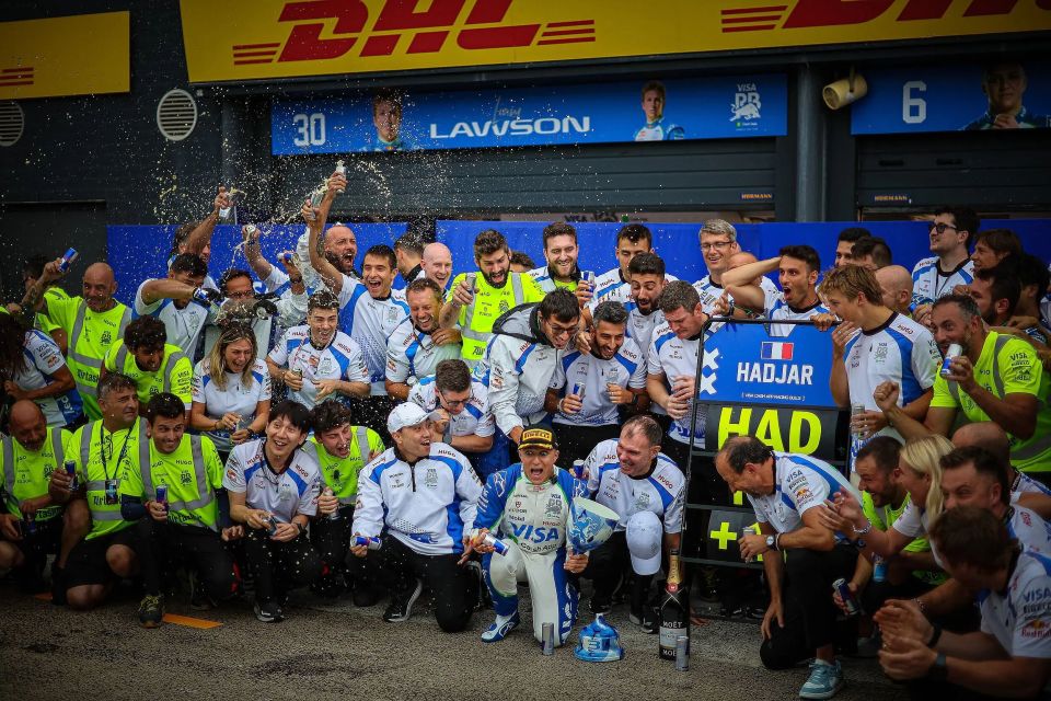 据Raci, 场比赛 据Raci, 场比赛