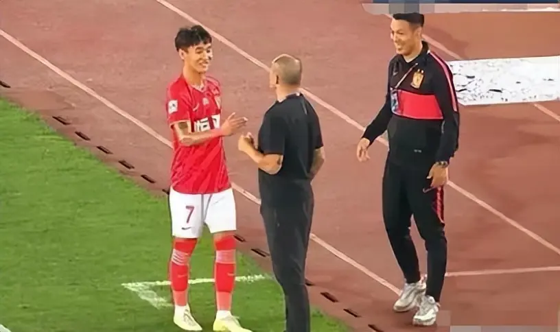 场均, 韦世豪给卡, 卡纳瓦罗不 场均, 韦世豪给卡, 卡纳瓦罗不